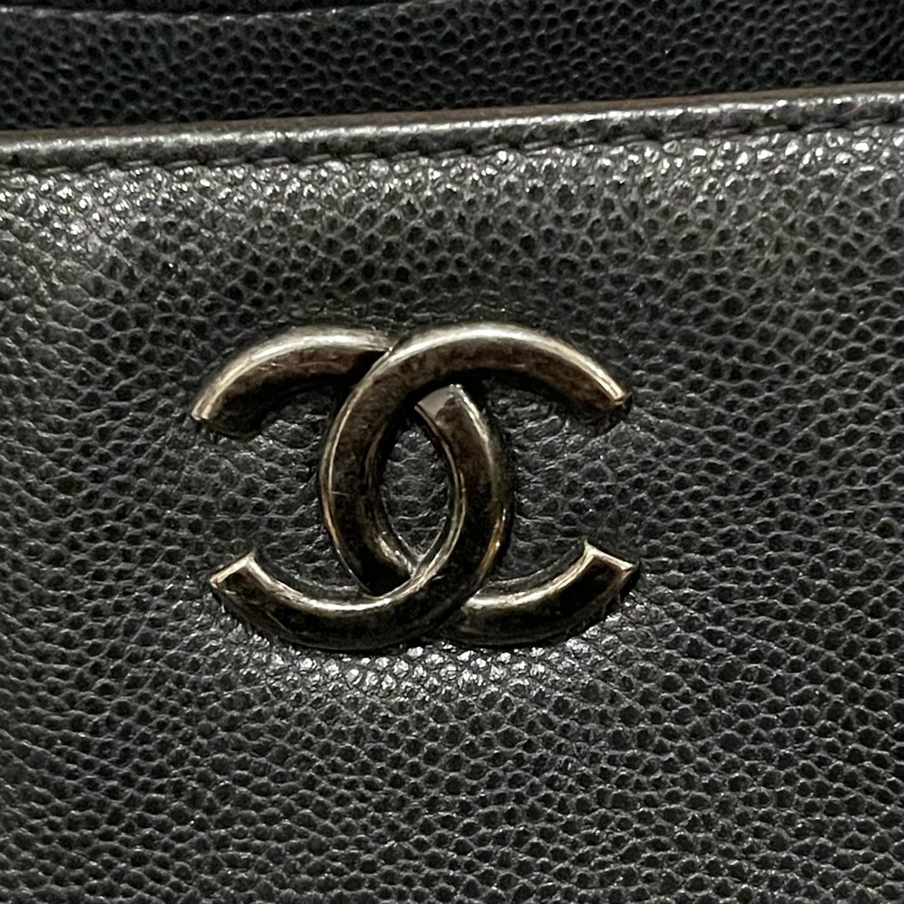 Chanel Caviar Leather Shopping Tote in Black, style 94305 - Picture 14 of 16